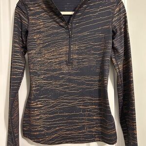 Nike Women's Black and Gold Long Sleeve Tee